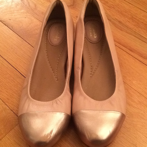 clarks gold flats